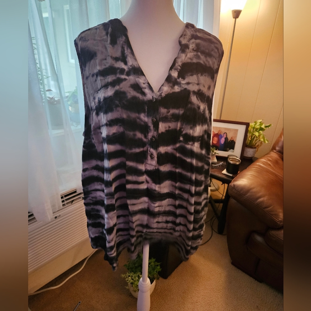 Torrid tie dye blouse